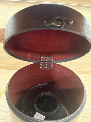 Maleta cilíndrica/Sombrerera Vintage +2Carruseles