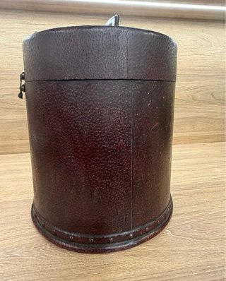 Maleta cilíndrica/Sombrerera Vintage +2Carruseles