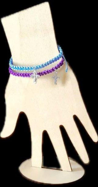 Pulseras tejidas con cruz "buenas vibras"