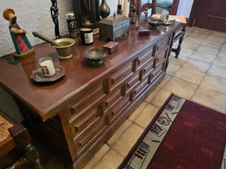 Baúl de madera y metal