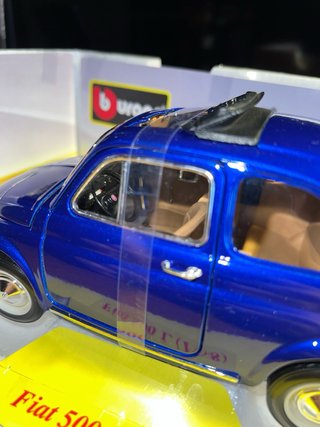 Bburago Fiat 500 L 1/18 Gold Collezione