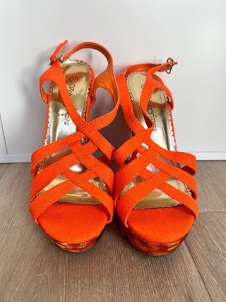 Sandalias de tacón naranja talla 37
