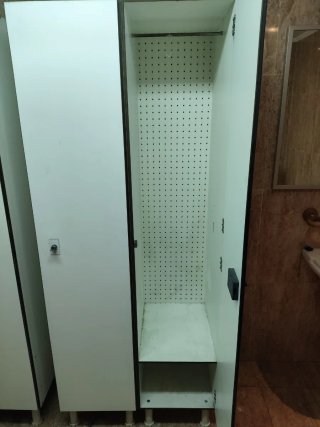 Taquillas vestuario fenólico y melamina