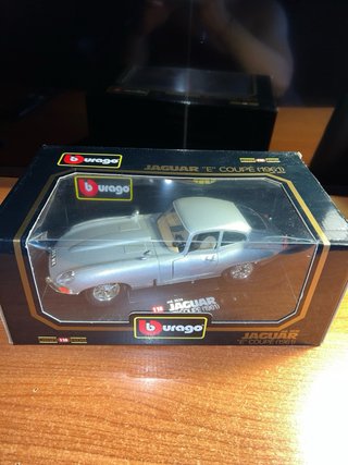Bburago Jaguar E-Type Coupé 1961 Argento 1:18