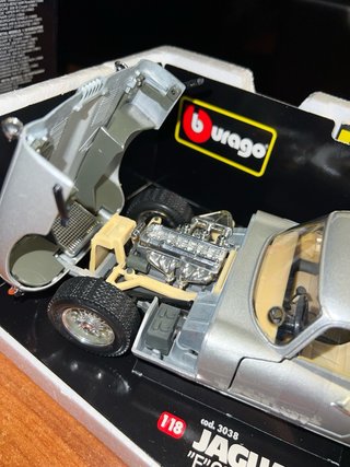 Bburago Jaguar E-Type Coupé 1961 Argento 1:18