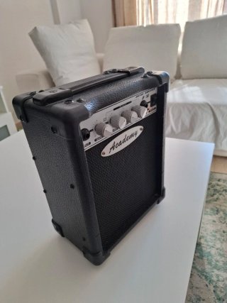 Amplificador Guitarra Academy AP-15G