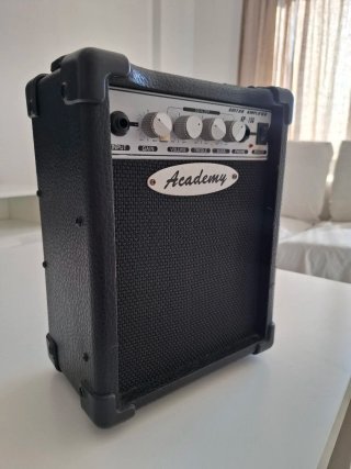 Amplificador Guitarra Academy AP-15G