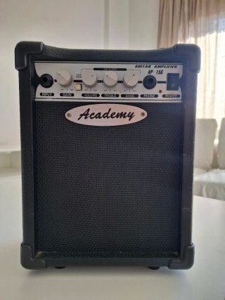 Amplificador Guitarra Academy AP-15G