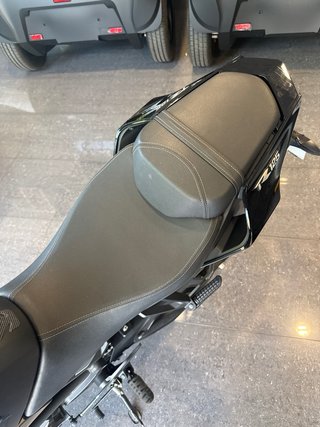 VOGE 125R Negra - Moto Naked