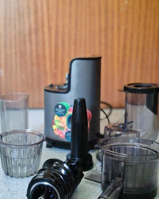 Licuadora Cecotec Juice&Live Prensado en Frío