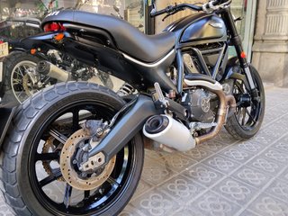 Ducati Scrambler Negra