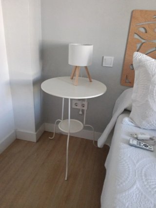 Tavolo ausiliario rotondo bianco IKEA