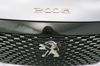 Peugeot 2008 Allure Puretech 100 S&S BVM6