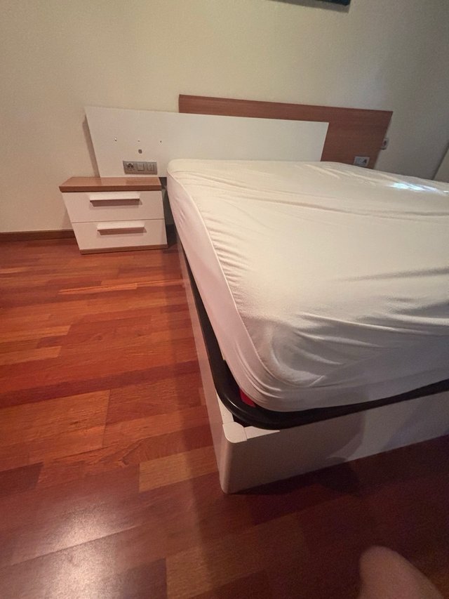 Conjunto Muebles Cama