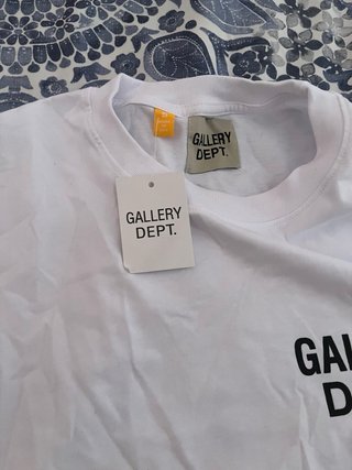 Camiseta Gallery Dept Blanca - Talla L