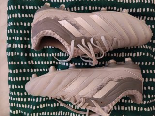 Botas de fútbol Adidas Grises para fútbol con taco