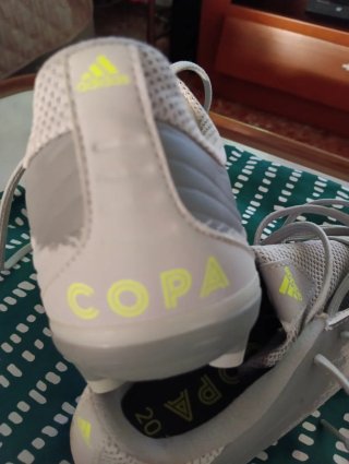 Botas de fútbol Adidas Grises para fútbol con taco