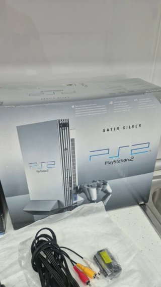 PS2 FAT Satin Silver Edición F1 Alonso