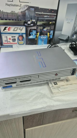 PS2 FAT Satin Silver Edición F1 Alonso