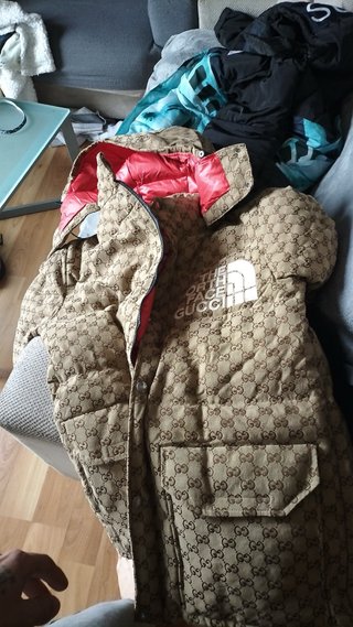 Chaqueta Gucci x North Face Beige/Roja