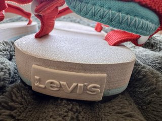 Sandalias Levi's Trekking Rojas y Blancas