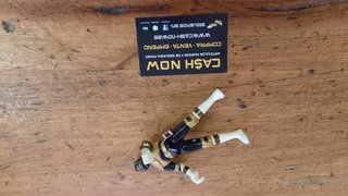 BANDAI 96 ANTIGUO MUÑECO POWER RANGER COLOR DORADO