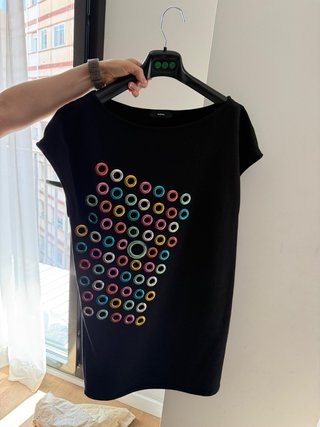 Camiseta Diesel Mujer Negra con Aros