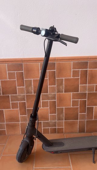 Patinete Xiaomi Essential Negro