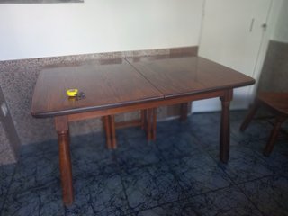 Mesa y 6 sillas de roble