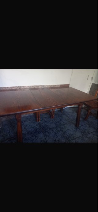 Mesa y 6 sillas de roble