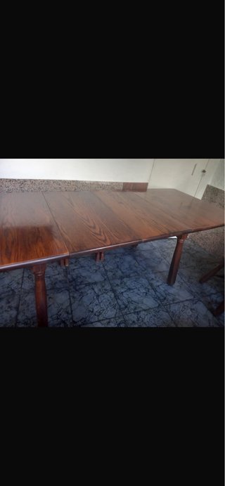 Mesa y 6 sillas de roble