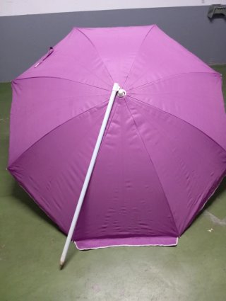 Parasol de playa morado