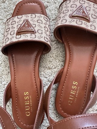 Sandalias Guess Nuevas Talla  US9 - 40