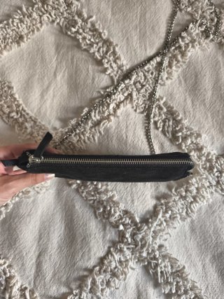 Bolso Zara Negro con Cadena Plateada
