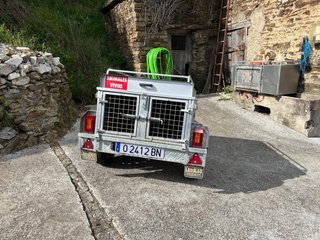 Remolque de caza metálico