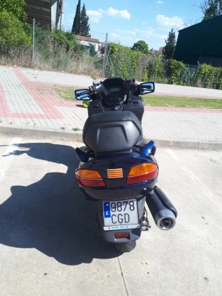 Suzuki Burgman 650 AN Azul