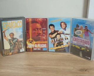 Lote 4 películas en VHS PRECINTADAS!