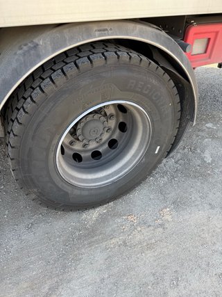 Camion rigido 18tn