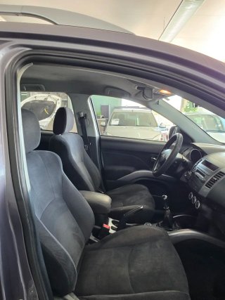 Mitsubishi Outlander 2009