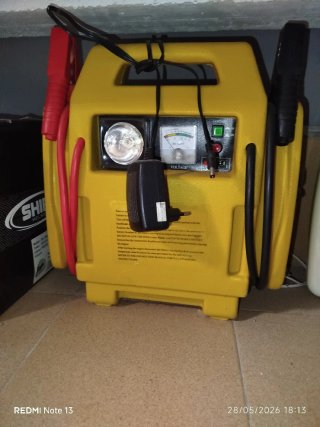 Cargador de Baterías Coche