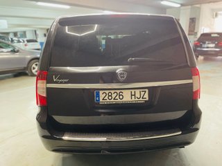Lancia Voyager 2012