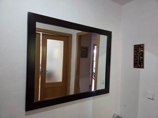 Cama canapé, cabecero y mesitas de noche