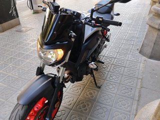Yamaha MT-07 Negra y Blanca