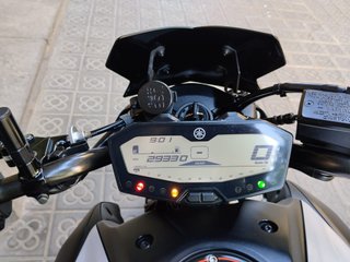 Yamaha MT-07 Negra y Blanca