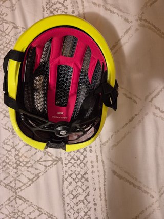 Casco Ciclismo Bontrager Circuit Wavecel Amarillo