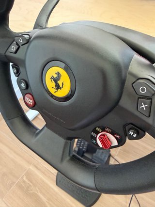 Volante Ferrari 488 GTB Edition. PC-PS4-PS5