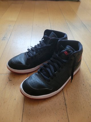 Nike Air Jordan 1 Mid Negro Rojo Talla 42.5