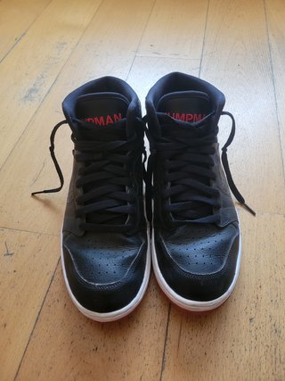 Nike Air Jordan 1 Mid Negro Rojo Talla 42.5