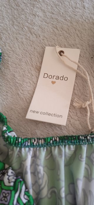 Vestido de verano verde y morado