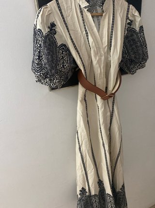 Vestido largo beige con estampado negro no envio